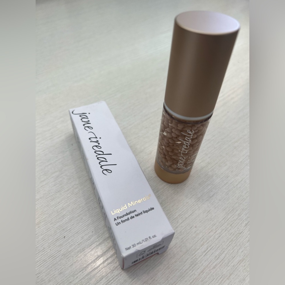 COPY - Jane Iredale Liquid foundations. New.Never opened. Lightweight foundatio…